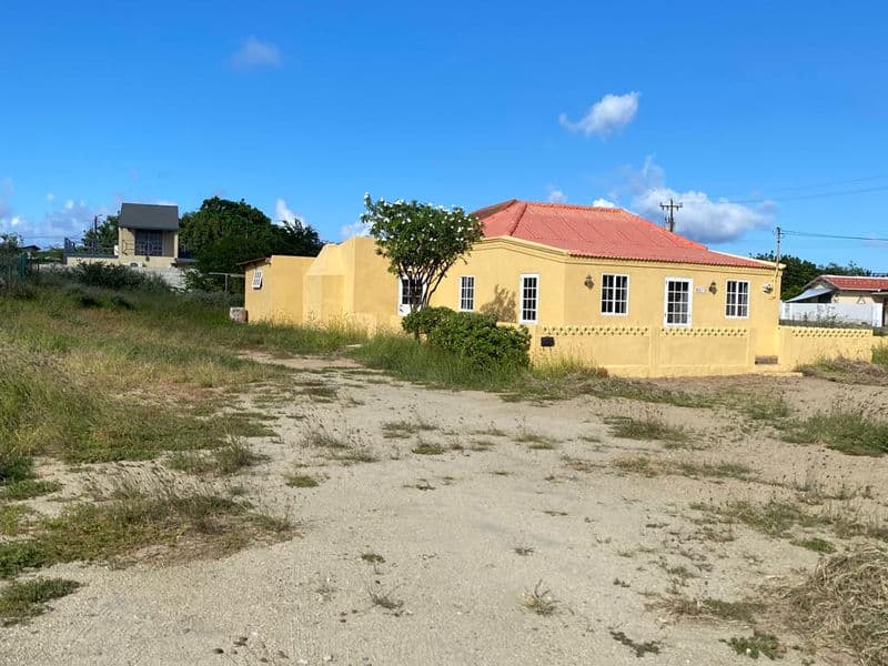 Property Land (Eigendom) with Fixer-Upper, Paradera